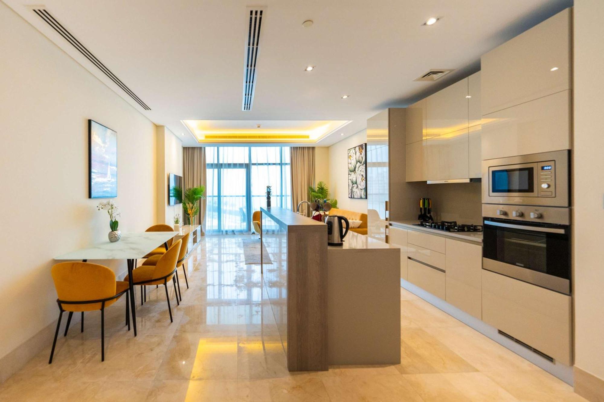Spacious Beachfront 2 Bedroom Apartment - The 8 Dubaj Kültér fotó